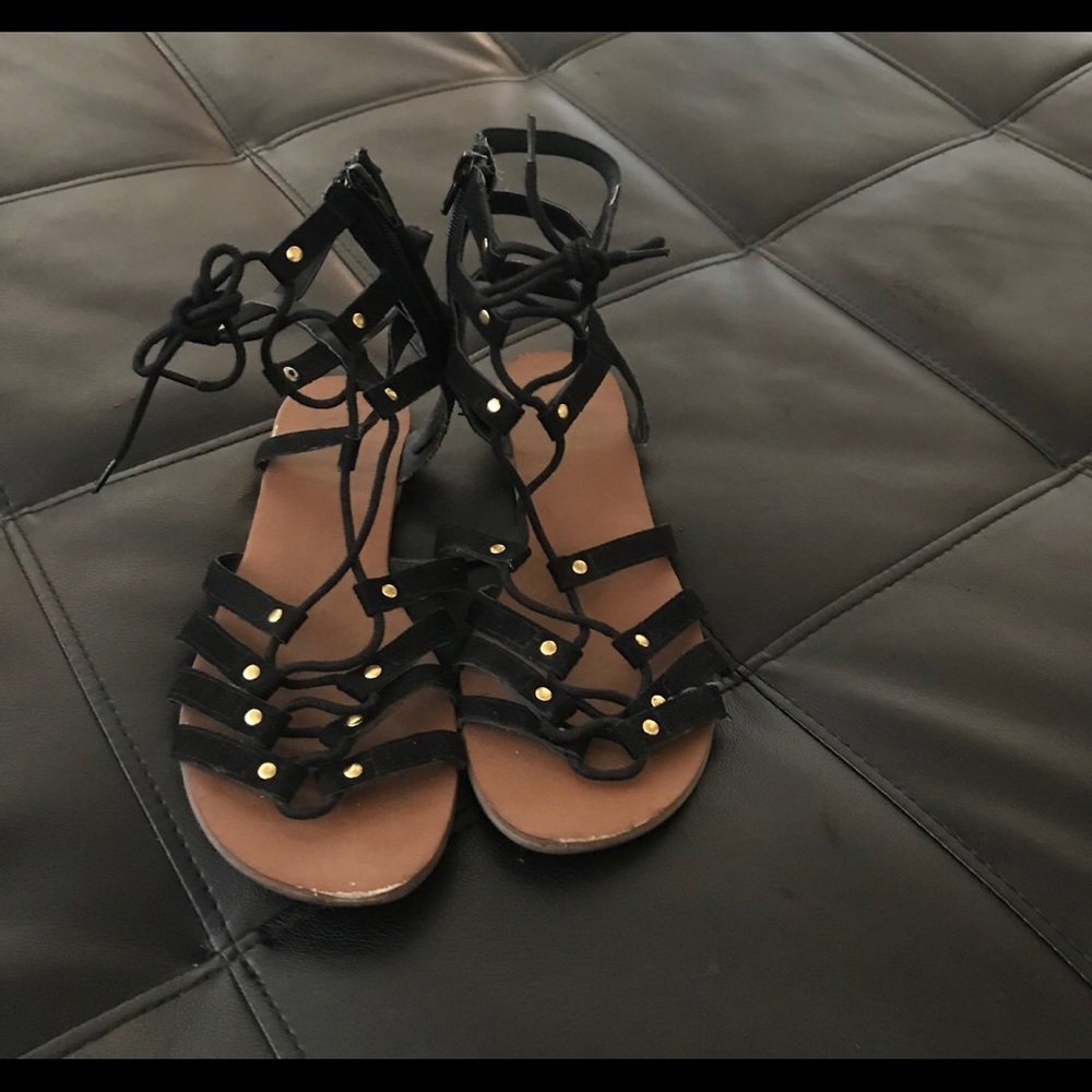 Black flat sandals